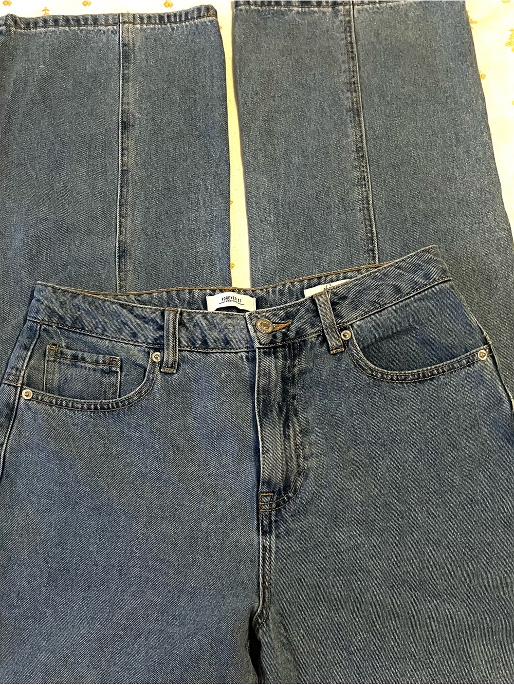 Forever 21 Women's Straight Leg Dark Blue Denim Jeans